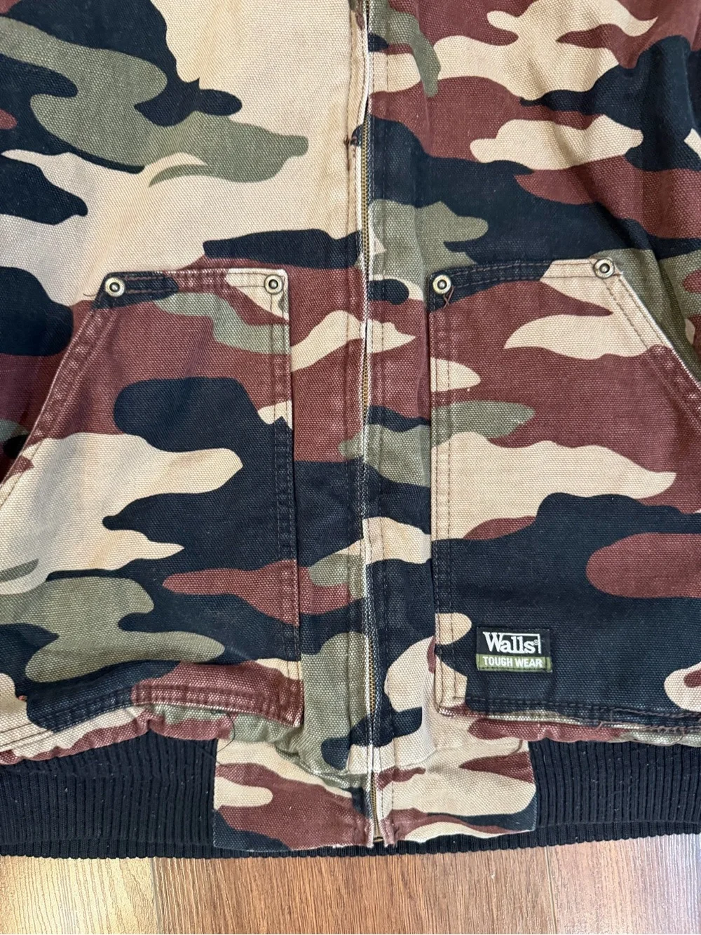 Vintage Walls Blizzard Pruf insulated camo work jacket kids size XL